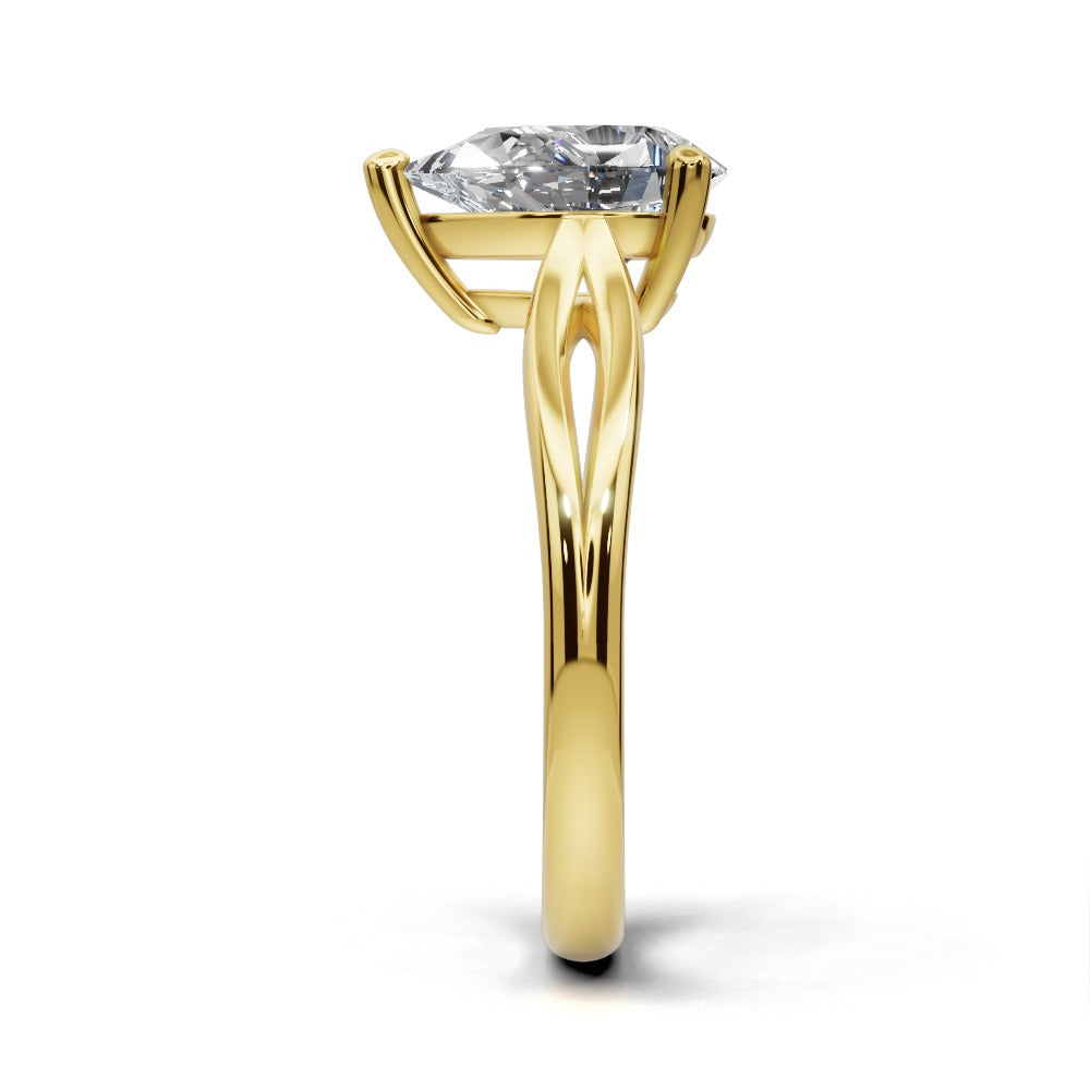 Beatrice Pear Shape Classic Engagement Ring in 14K Yellow Gold