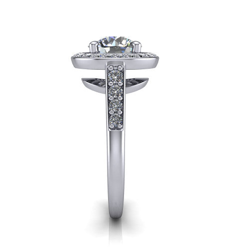 Leia Round Shape Halo Engagement Ring in Platinum