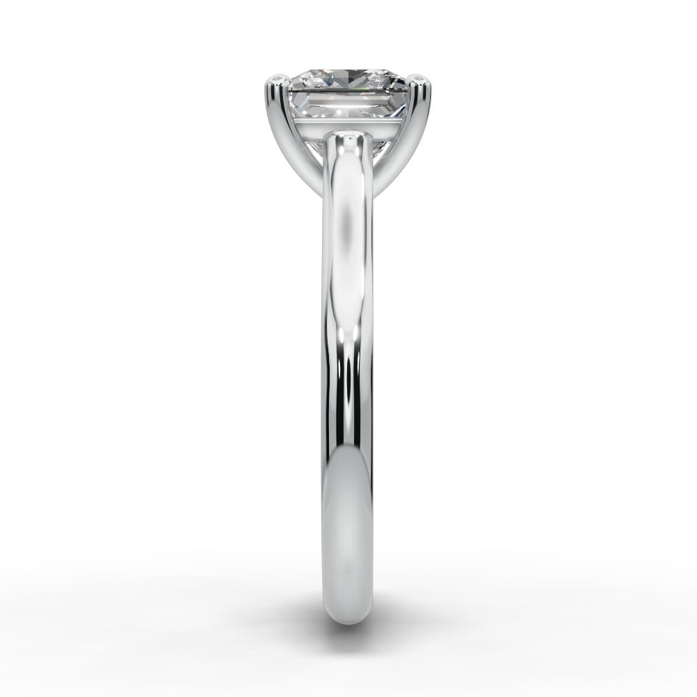 Saylor Princess Shape Classic Engagement Ring in Platinum