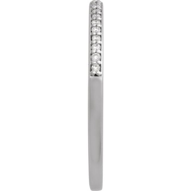 18K White 1/10 CTW Natural Diamond Band