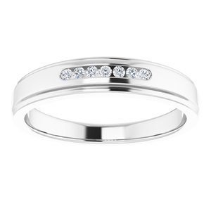 Hammered - Julian - 14K White Gold 1/10 CTW Natural Diamond Band