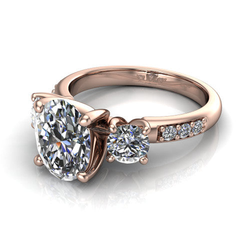 Alice Oval Shape Three Stone Engagement Ring in 14K Rose Gold