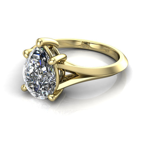 Grace Pear Shape Classic Engagement Ring in 14K Yellow Gold