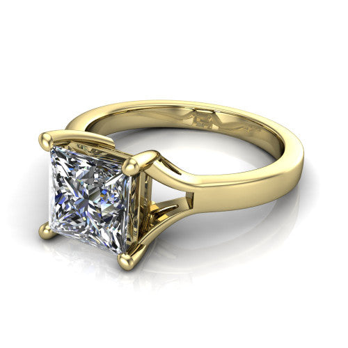 Savannah princess classic solitaire engagement ring in 18K Yellow Gold with polished split shank, three-quarter perspective view