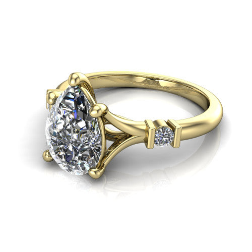 Mary Pear Shape Classic Engagement Ring in 14K Yellow Gold