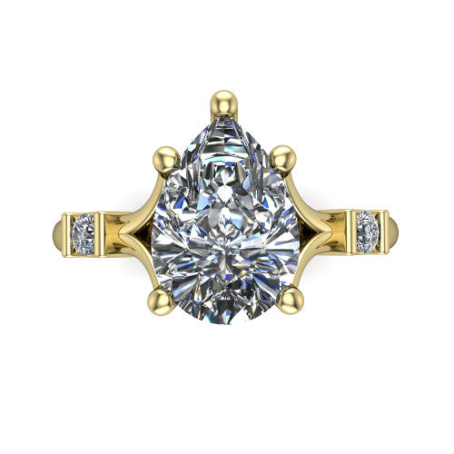 Mary Pear Shape Classic Engagement Ring in 18K Yellow Gold
