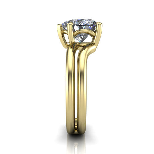Khloe heart classic engagement ring in 18K Yellow Gold, side profile showing the split polished band in side view