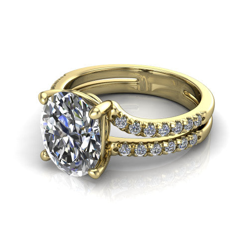 Alexandra Oval Shape Classic Engagement Ring in 18K Yellow Gold
