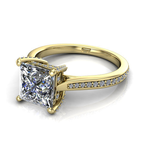True Princess Shape Classic Engagement Ring in 18K Yellow Gold