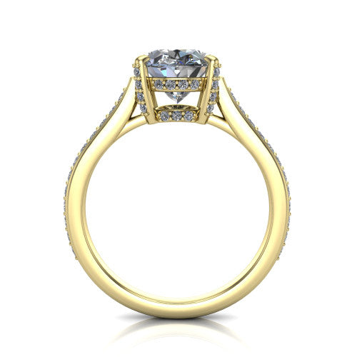 True Oval Shape Classic Engagement Ring in 14K Yellow Gold