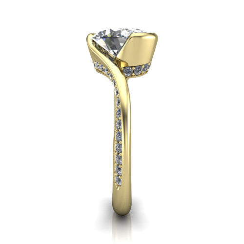 Bianca Oval Shape Classic Engagement Ring in 18K Yellow Gold