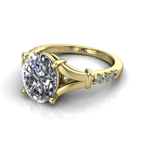 Linnea Oval Shape Classic Engagement Ring in 14K Yellow Gold