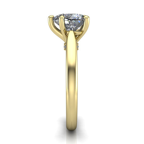 Lune heart classic solitaire engagement ring in 18K Yellow Gold, side profile showing the plain polished band and the filigree gallery in profile