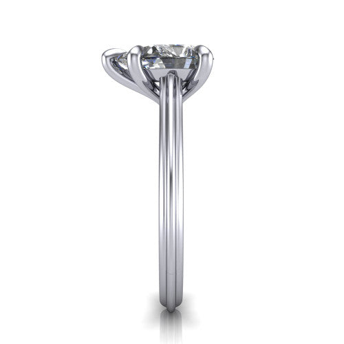 Arleia Pear Shape Classic Engagement Ring in 18K White Gold