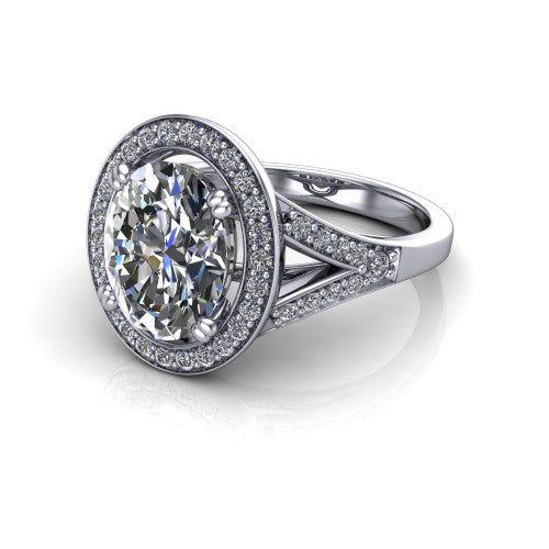 Reign oval halo engagement ring in 18K White Gold with bold squared pavé halo and split shank, three-quarter perspective view