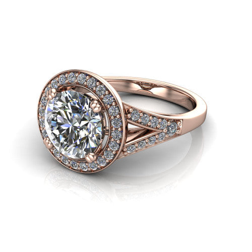 Reign round halo engagement ring in 18K Rose Gold with bold squared pavé halo and split shank, three-quarter perspective view