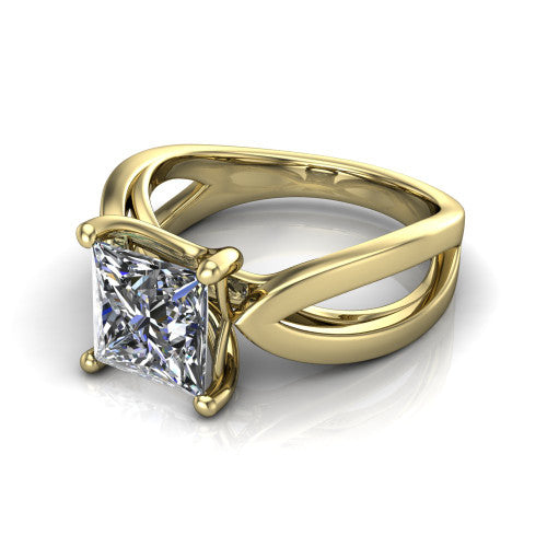 Aisha Princess Shape Classic Engagement Ring in 14K Yellow Gold