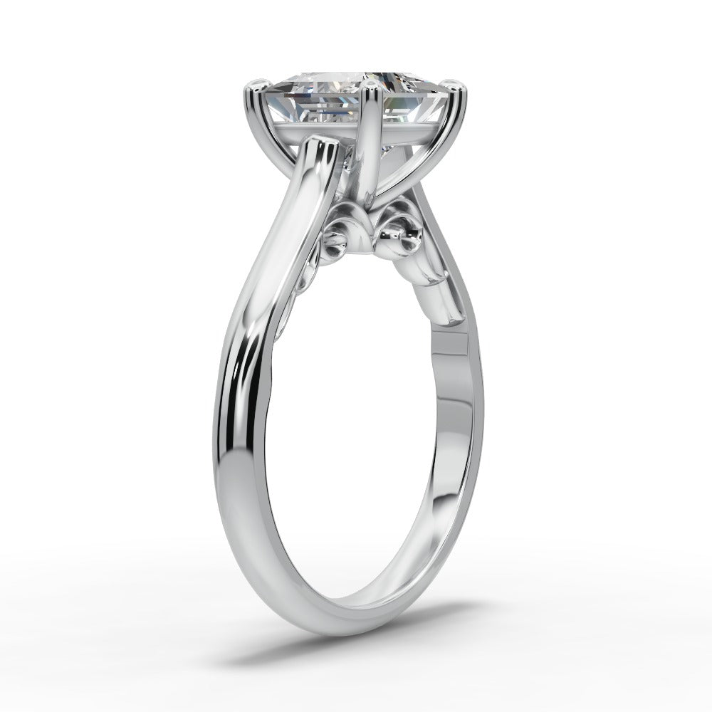 Saylor Princess Shape Classic Engagement Ring in Platinum